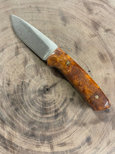 Hunting knife in high carbon steel and rare Amboyna wood handle